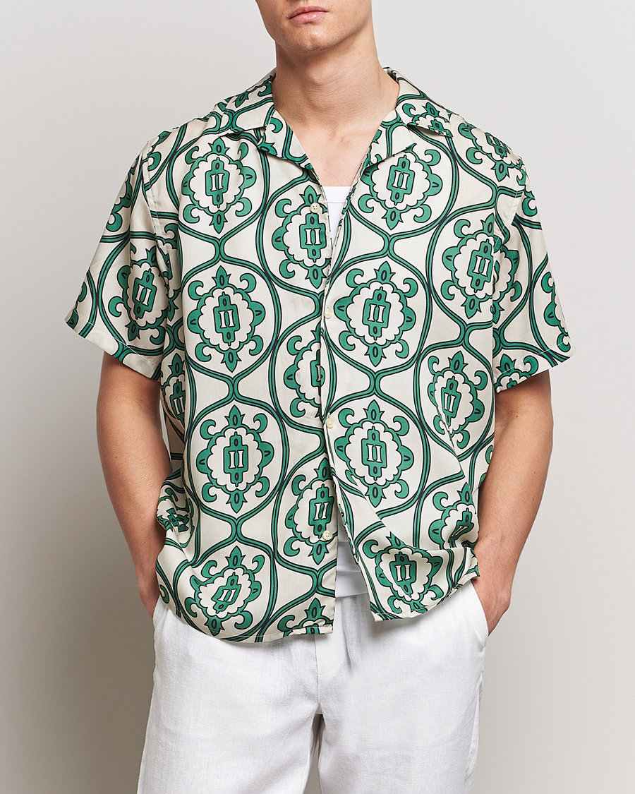 Hombres | Camisas | LES DEUX | Ornament Print Tencel Shirt Ivory/Green