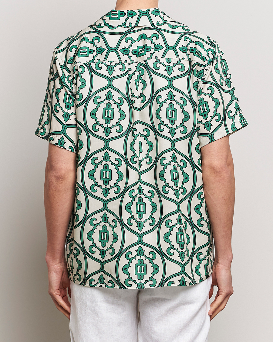Hombres | Camisas | LES DEUX | Ornament Print Tencel Shirt Ivory/Green