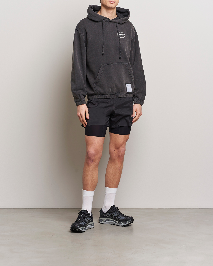 Hombres | Pantalones cortos | Satisfy | TechSilk 5 Inch Shorts Black