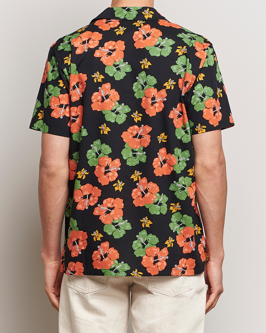 Hombres | Camisas | Nudie Jeans | Arvid Flower Hawaii Shirt Black