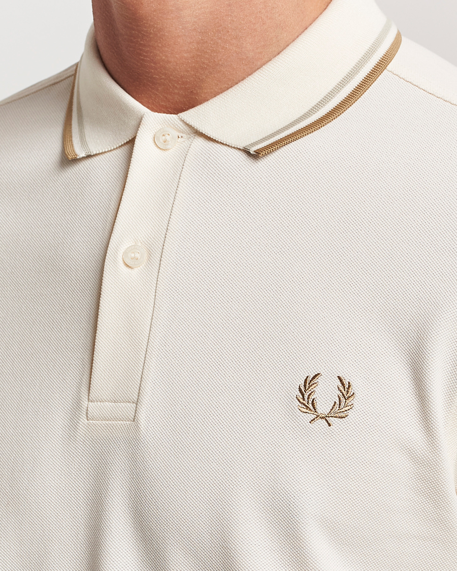 Hombres | Polos | Fred Perry | Twin Tipped Polo Shirt Ecru