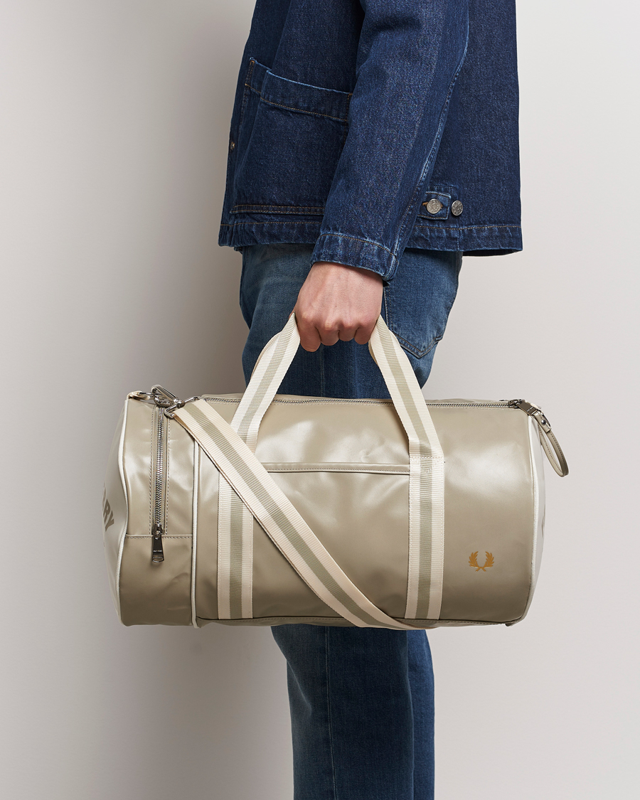 Hombres | Best of British | Fred Perry | Classic Barrel Bag Warm Grey