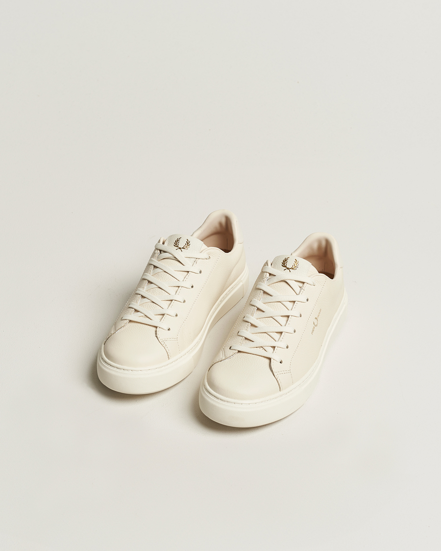 Hombres | Departamentos | Fred Perry | B71 Grained Leather Sneaker Ecru