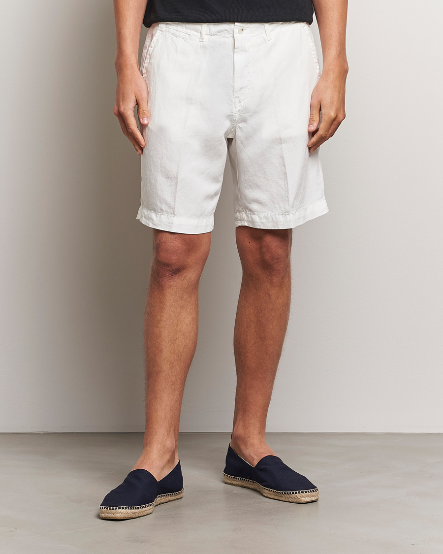 Hombres |  | Oscar Jacobson | Poggio Washed Linen Shorts White