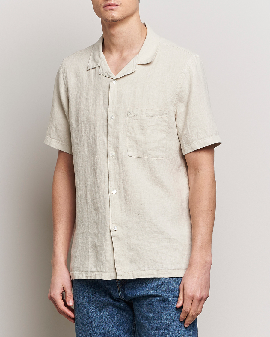 Hombres | Camisas | A Day's March | Yamu Short Sleeve Linen Shirt Sand