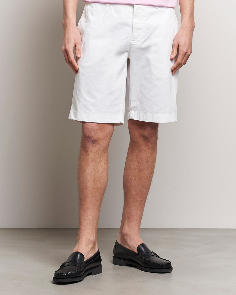 Hombres | Pantalones cortos chinos | J.Lindeberg | Nathan Cloud Satin Shorts White