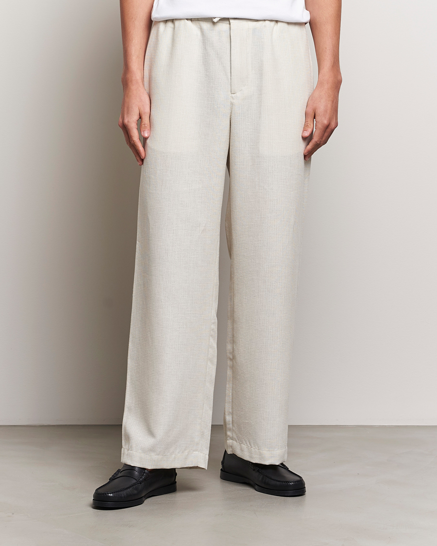 Men | Linen Trousers | J.Lindeberg | Noah Wide Linen Pants Safari Beige