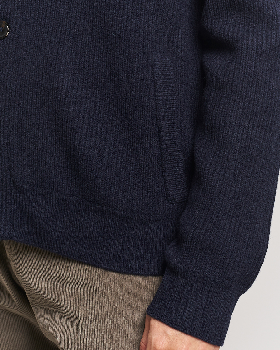 Hombres | Jerséis y prendas de punto | Charles Tyrwhitt | Chunky Merino Shawl Neck Cardigan Navy