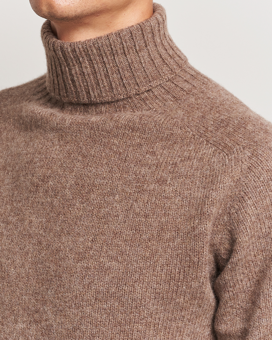 Hombres | Jerséis y prendas de punto | Harley Of Scotland | Supersoft Lambswool Rollneck Nutmeg Brown