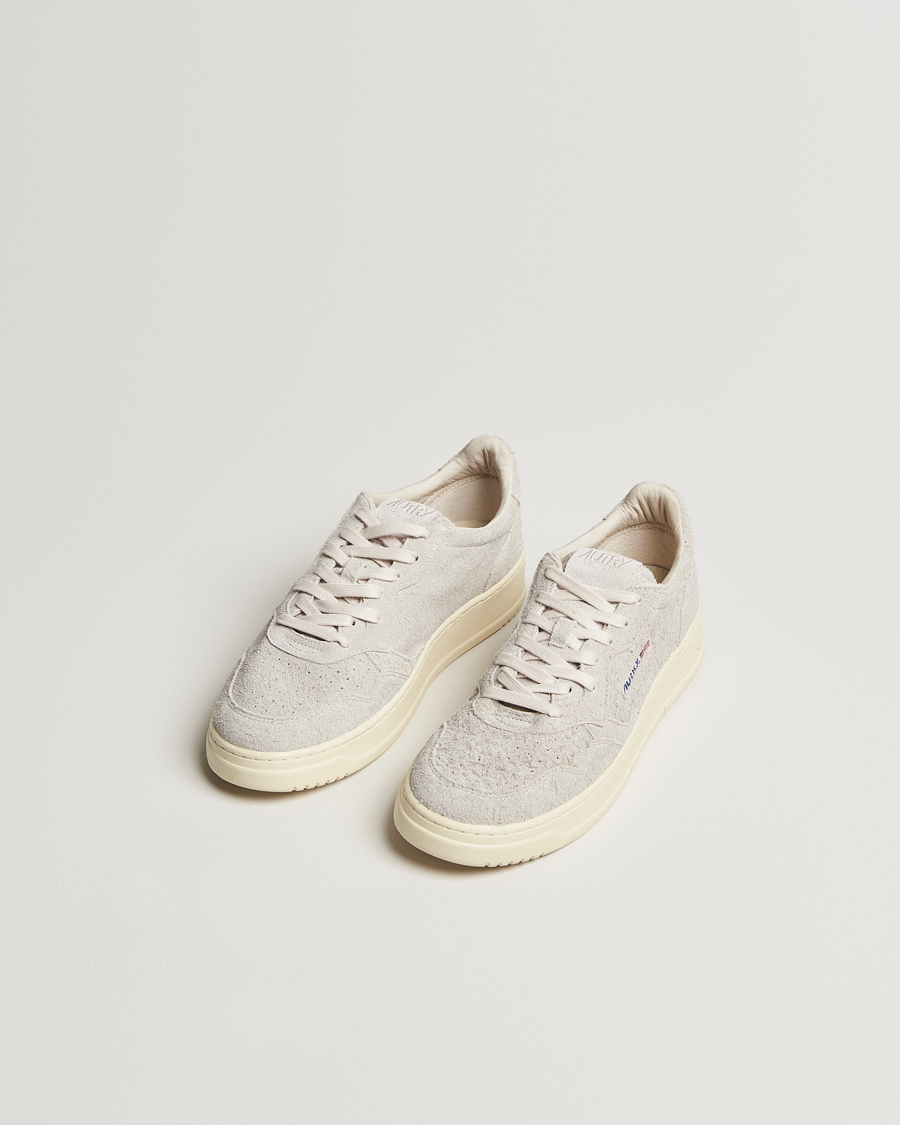 Hombres | Autry Medalist Low Suede Sneaker White | Autry | Medalist Low Suede Sneaker White