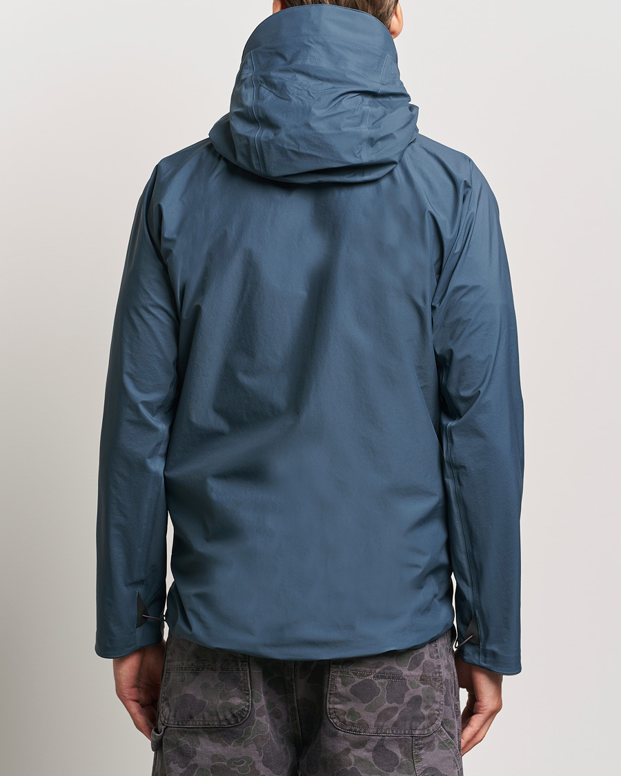 Hombres | Abrigos y chaquetas | Klättermusen | Asynja Lightweight Waterproof Jacket Midnight Blue