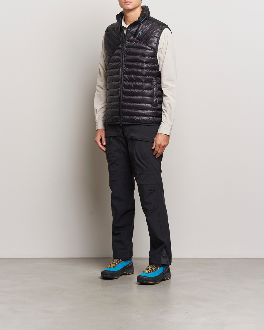 Hombres | Abrigos y chaquetas | Klättermusen | Lopt Lightweight Down Vest Raven