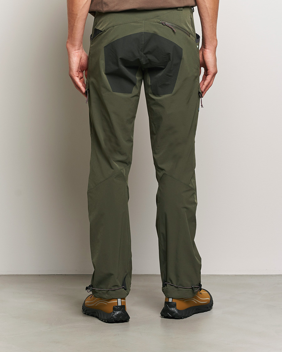 Hombres | Pantalones | Klättermusen | Misty 2.0 Softshell Pants Dark Dusty Green