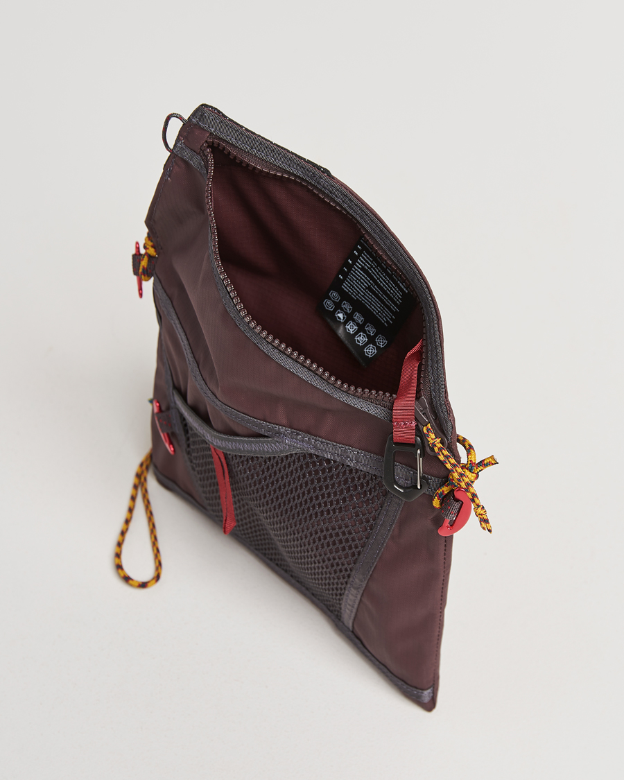 Hombres | Klättermusen Hrid 1,5L Accessory Bag Amaranth Red | Klättermusen | Hrid 1,5L Accessory Bag Amaranth Red