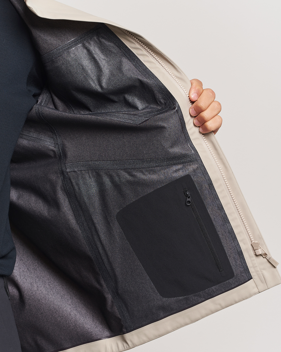 Hombres | Abrigos y chaquetas | Arc'teryx Veilance | GORE-TEX Field Jacket Rune