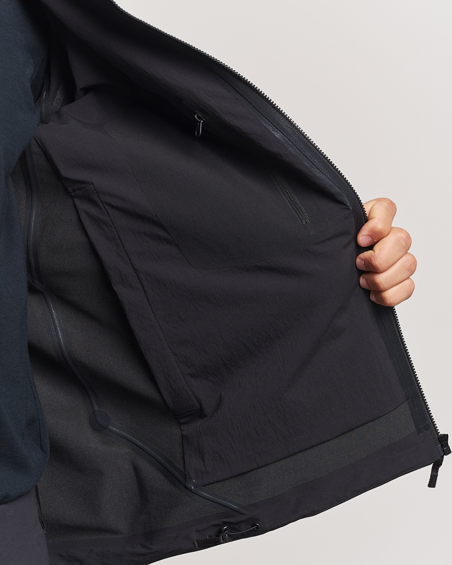 Hombres | Abrigos y chaquetas | Arc'teryx Veilance | Isogon GORE-TEX Hooded Shell Jacket Black