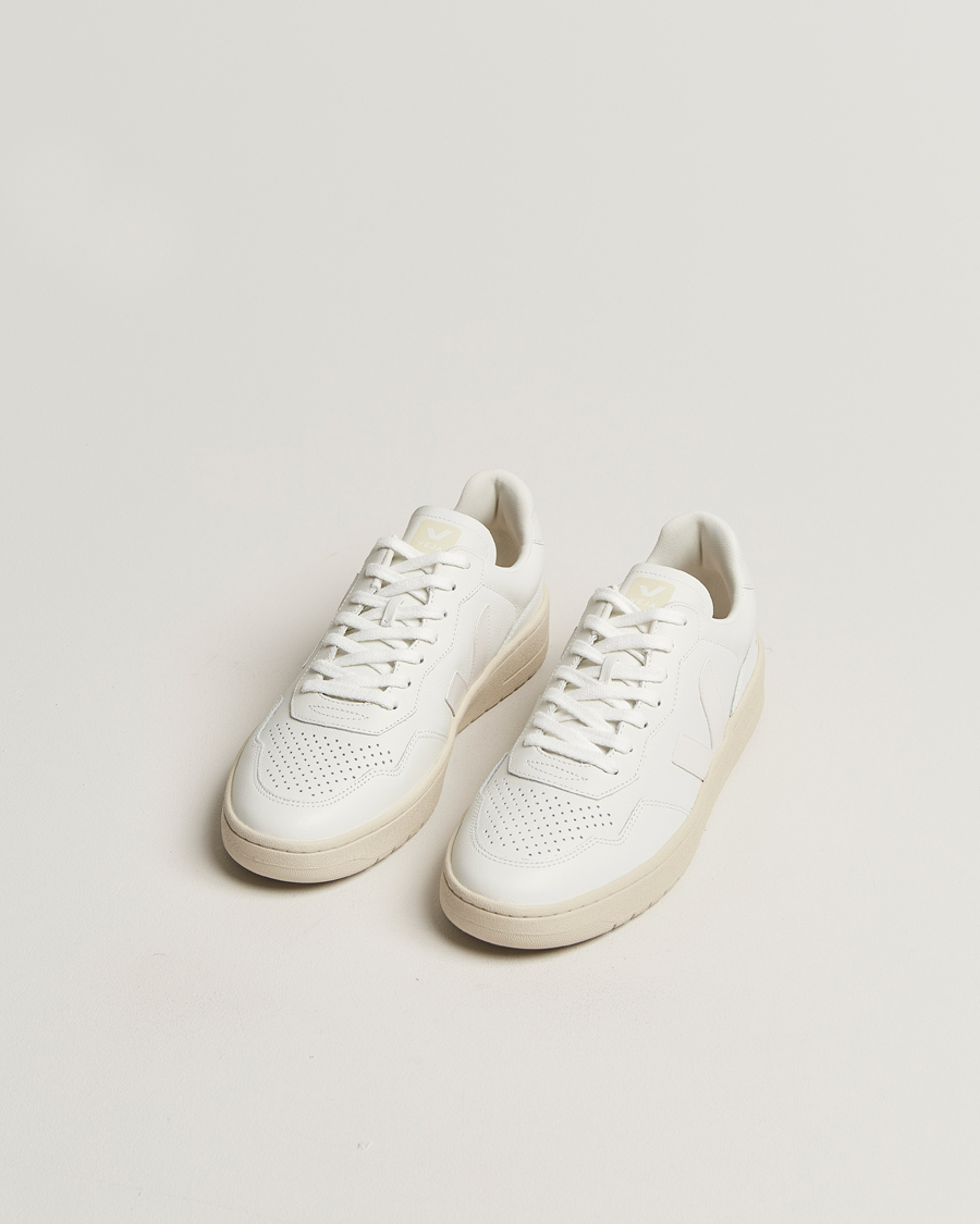 Hombres |  | Veja | V-90 Leather Sneaker Extra White