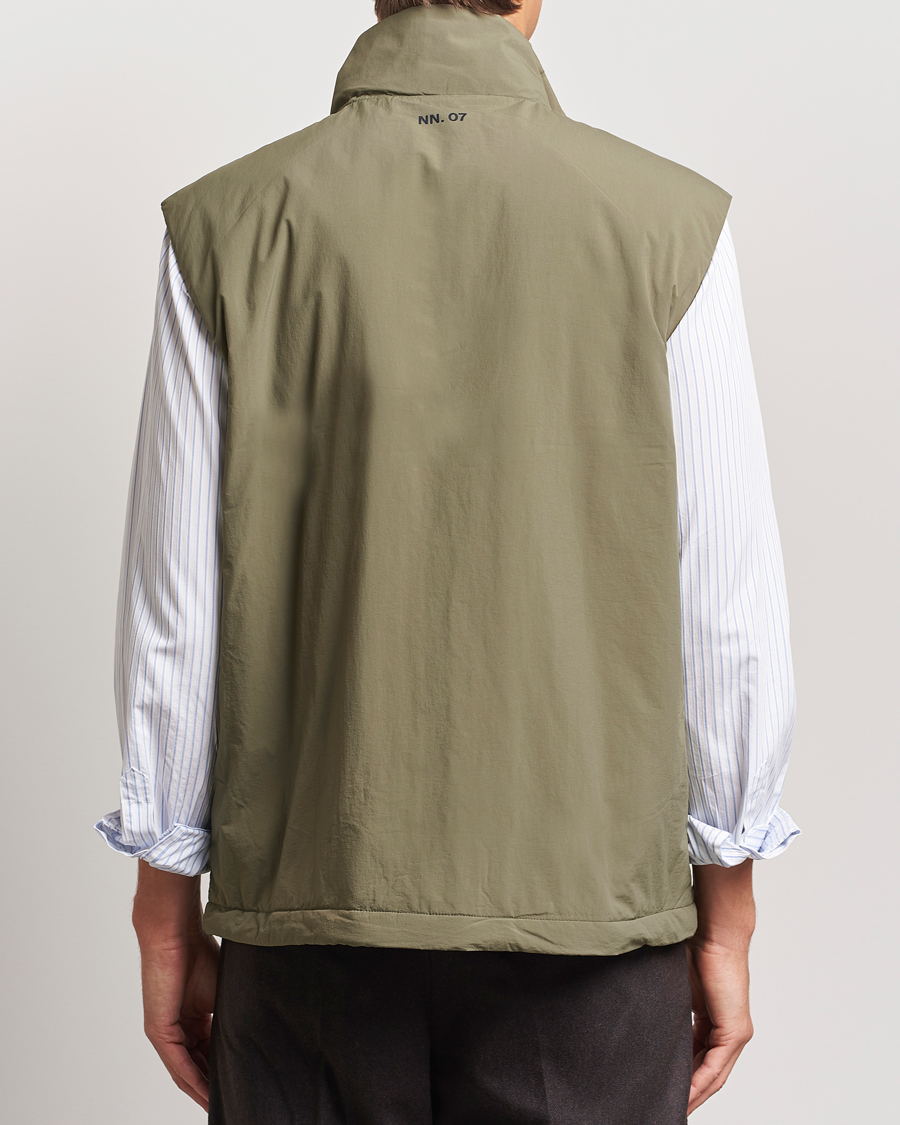 Hombres | Abrigos y chaquetas | NN07 | Perry Nylon Padded Vest Capers Green