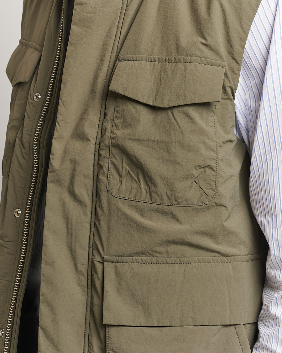 Hombres | Abrigos y chaquetas | NN07 | Perry Nylon Padded Vest Capers Green