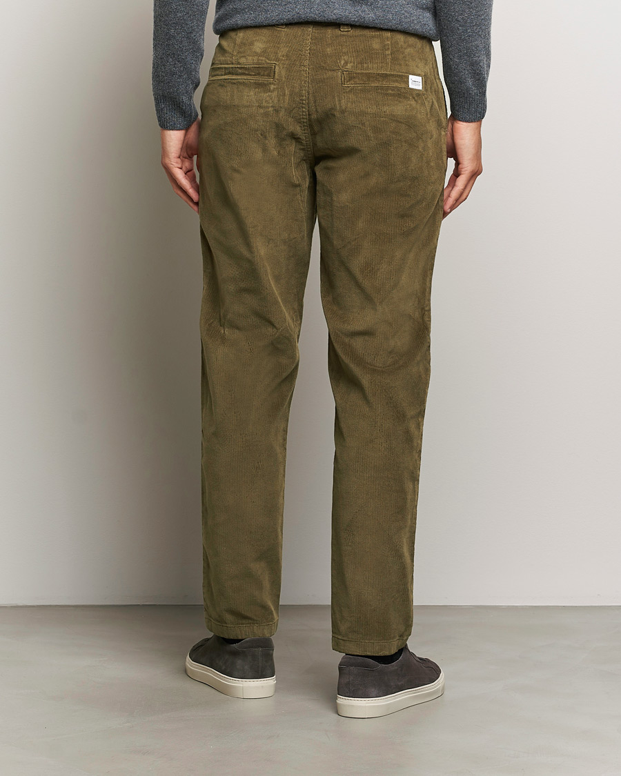 Hombres | Pantalones | KnowledgeCotton Apparel | Chuck Regular Cord Trousers Olive