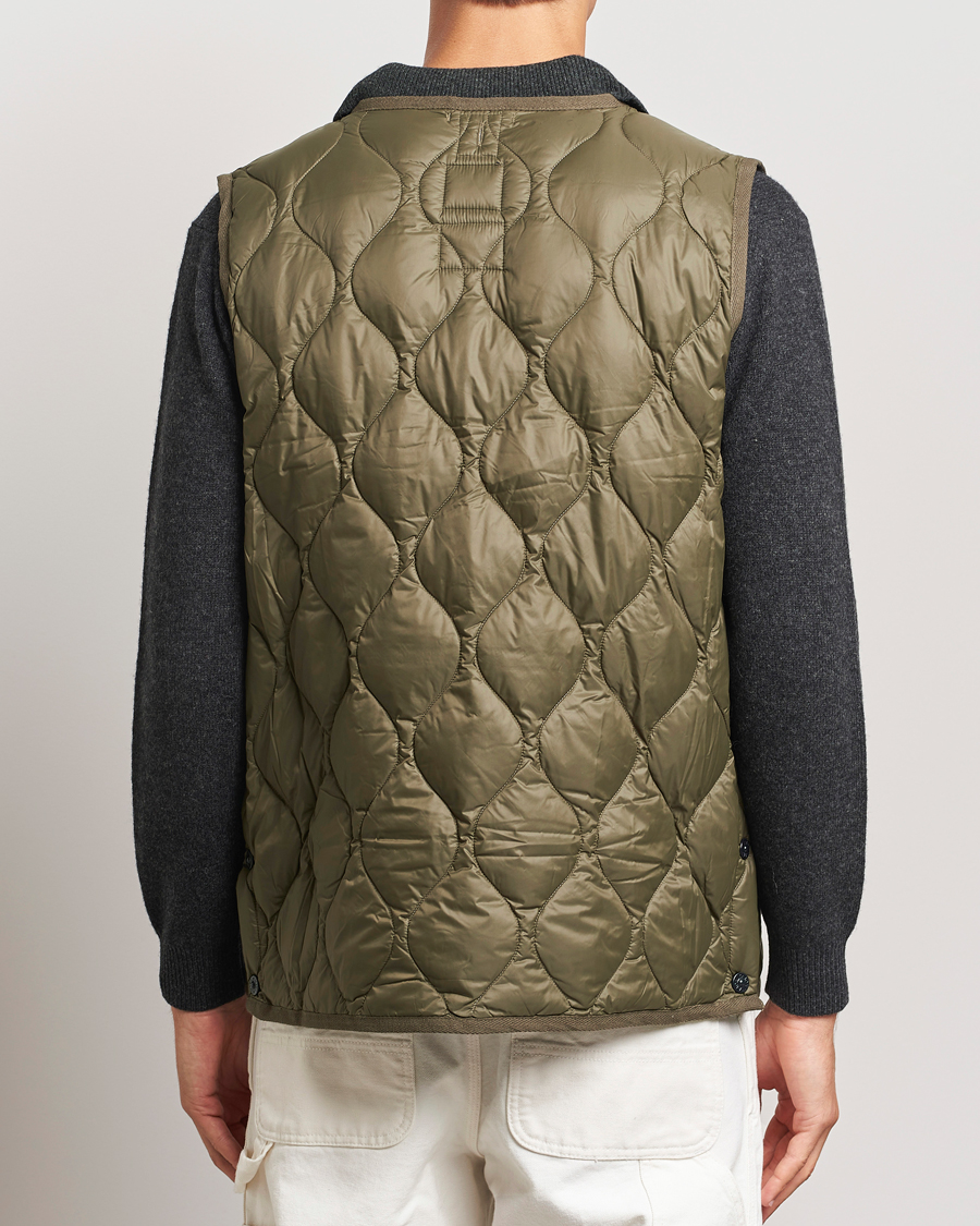 Hombres | Abrigos y chaquetas | TAION | Military Crew Neck Down Vest Dark Olive