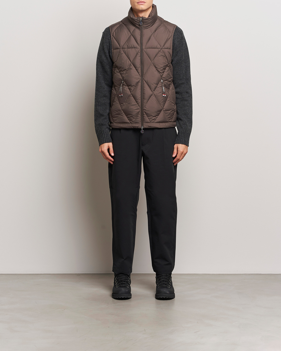Hombres | Abrigos y chaquetas | Moncler | Aroula Quilted Down Vest Dark Brown