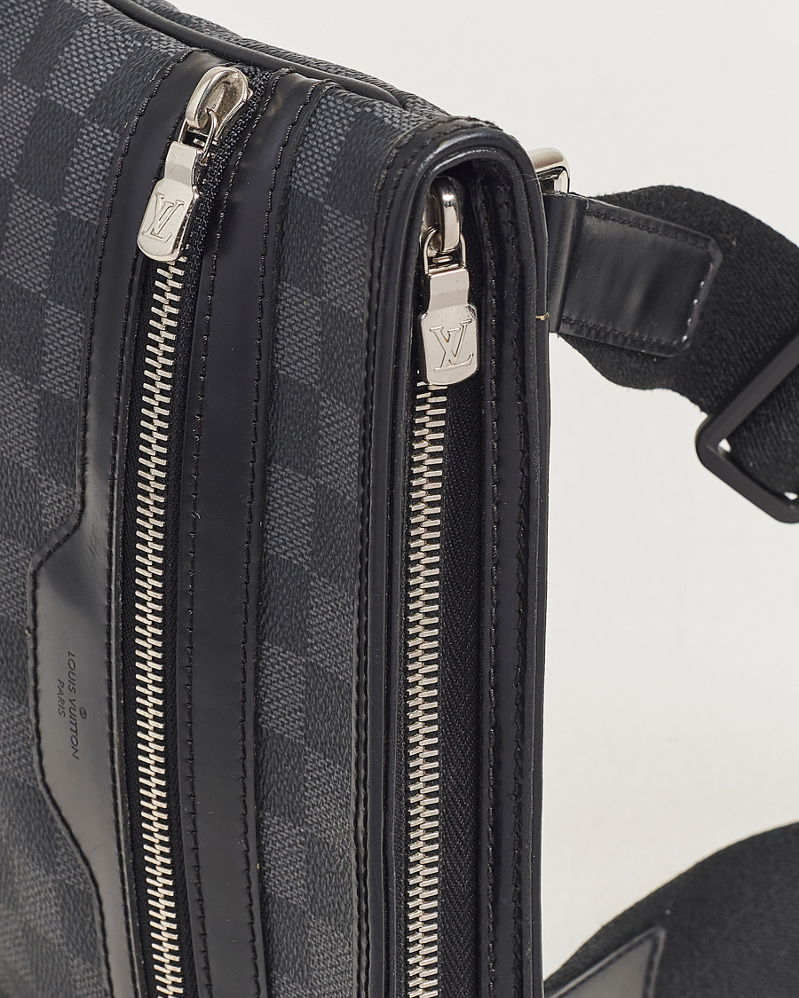 Hombres | Louis Vuitton Pre-Owned Thomas Messenger Bag Damier Graphite | Louis Vuitton Pre-Owned | Thomas Messenger Bag Damier Graphite