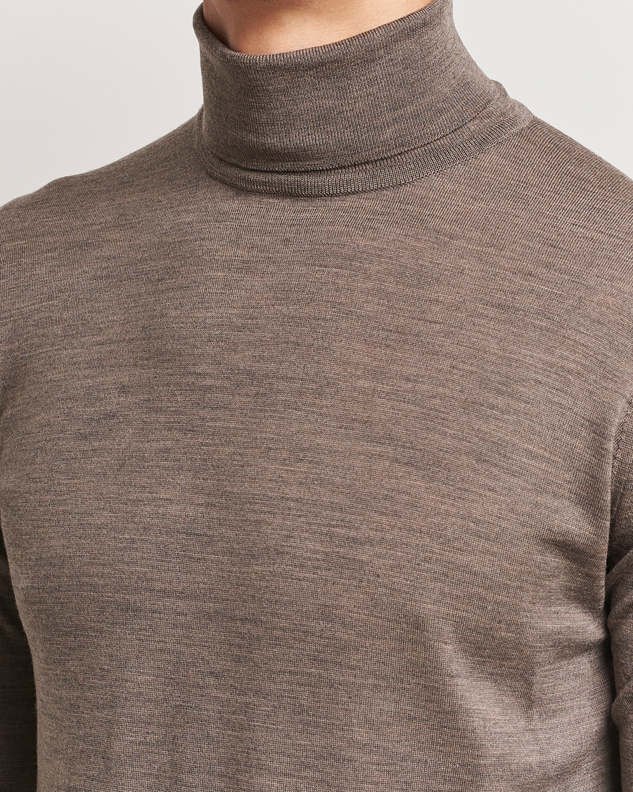 Hombres | Jerséis y prendas de punto | John Smedley | Cherwell Extra Fine Merino Rollneck Mushroom Brown