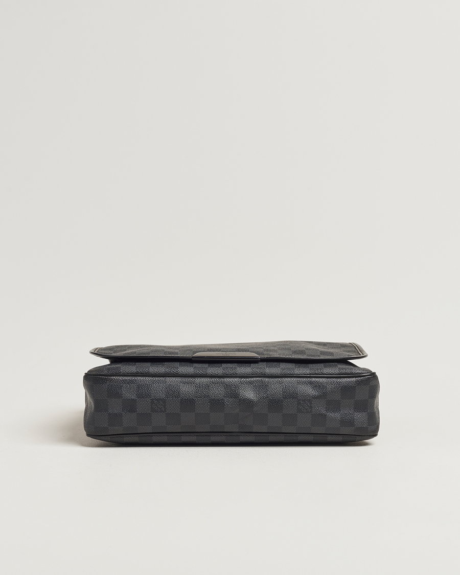 Hombres | Louis Vuitton Pre-Owned Daniel MM Shoulder Bag Damier Graphite | Louis Vuitton Pre-Owned | Daniel MM Shoulder Bag Damier Graphite