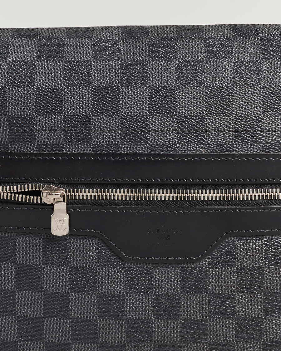 Hombres | Louis Vuitton Pre-Owned Daniel MM Shoulder Bag Damier Graphite | Louis Vuitton Pre-Owned | Daniel MM Shoulder Bag Damier Graphite