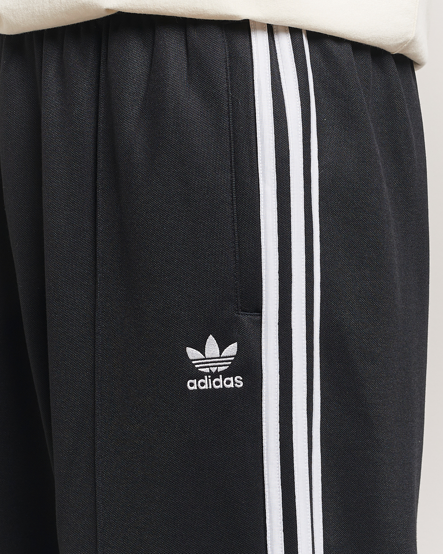Hombres | Pantalones | adidas Originals | Firebird Baggy Pant Black