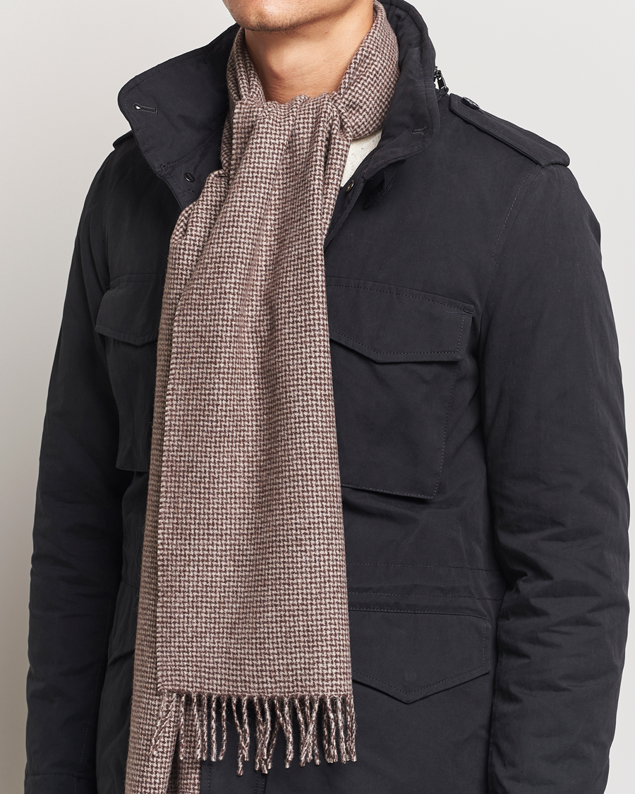 Hombres | Amanda Christensen Merino Wool Dogtooth Scarf Beige Melange | Amanda Christensen | Merino Wool Dogtooth Scarf Beige Melange