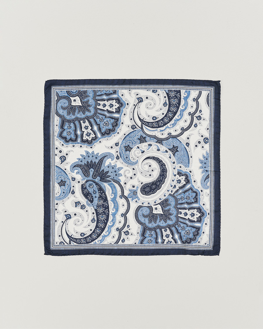 Hombres | Amanda Christensen Silk Twill Printed Flower Pocket Square Navy | Amanda Christensen | Silk Twill Printed Flower Pocket Square Navy