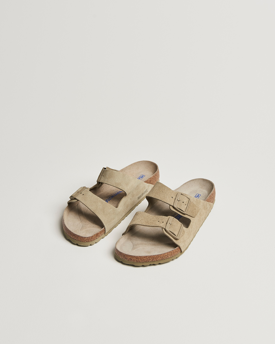 Hombres | Sandalias y chanclas | BIRKENSTOCK | Arizona Soft Footbed Faded Khaki Suede