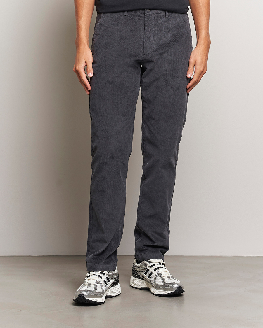 Hombres | Pantalones | Dockers | Slim Cotton Corduroy Chino Asphalt