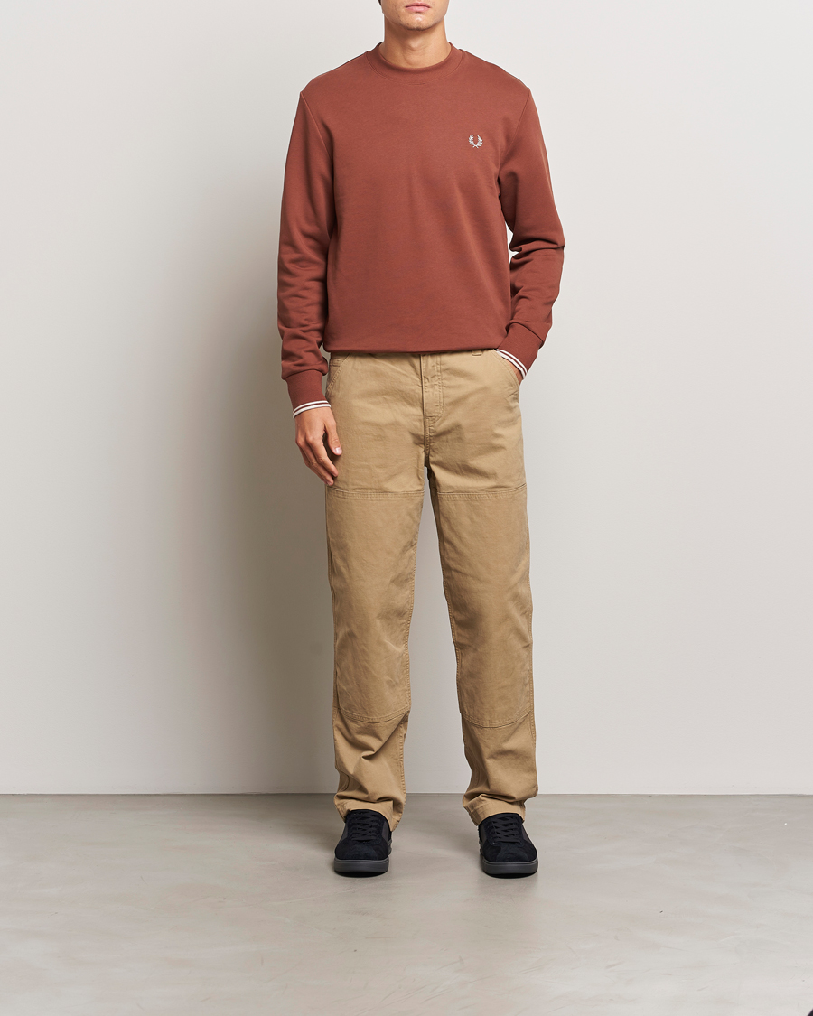 Hombres | Jerséis y prendas de punto | Fred Perry | Crew Neck Sweatshirt Whiskey Brown