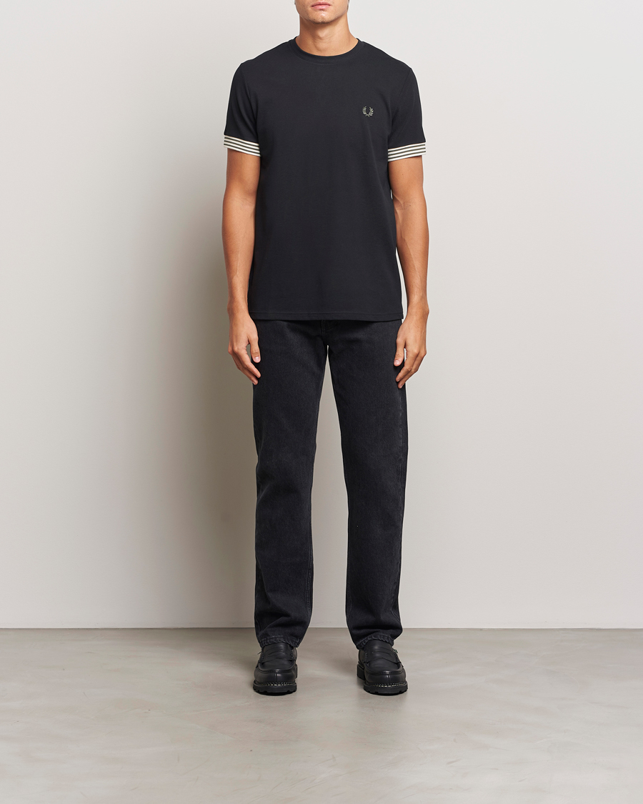 Hombres | Camisetas | Fred Perry | Striped Cuff Crew Neck T-Shirt Black