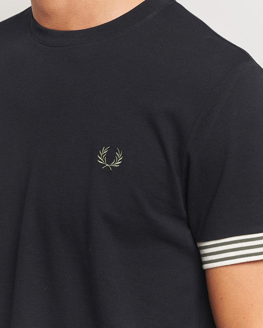 Hombres | Camisetas | Fred Perry | Striped Cuff Crew Neck T-Shirt Black