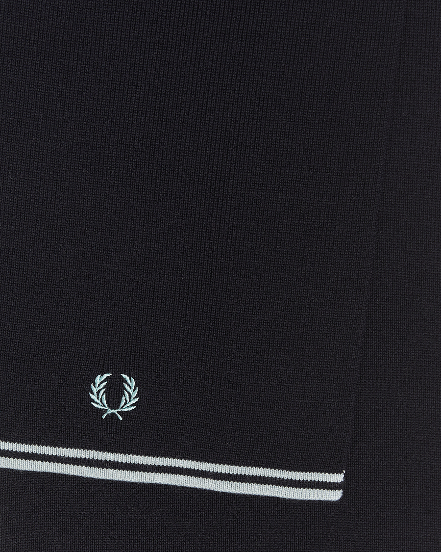 Hombres | Fred Perry Twin Tipped Merino Wool Scarf Navy | Fred Perry | Twin Tipped Merino Wool Scarf Navy