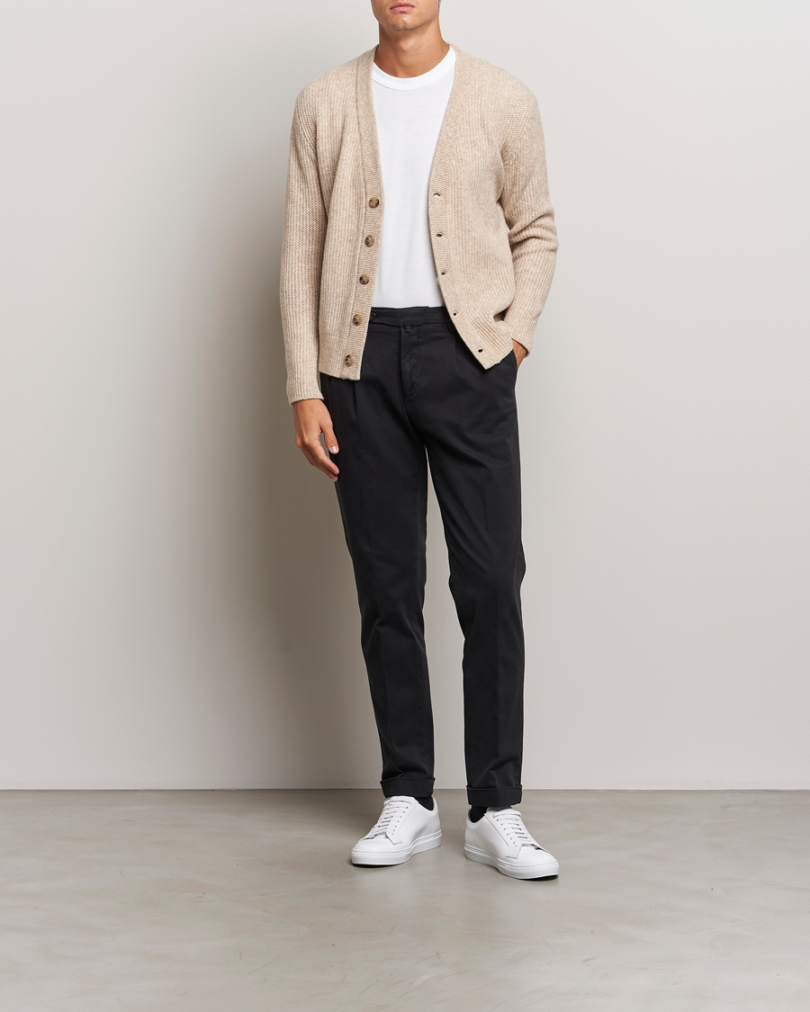 Hombres | Pantalones | Briglia 1949 | Easy Fit Pleated Cotton Stretch Chino Black