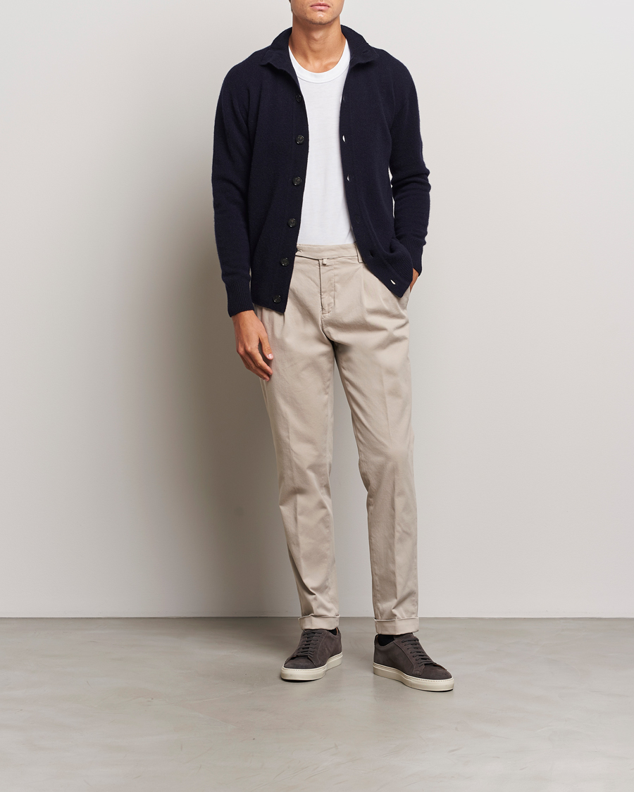 Hombres | Pantalones | Briglia 1949 | Easy Fit Pleated Cotton Stretch Chino Beige