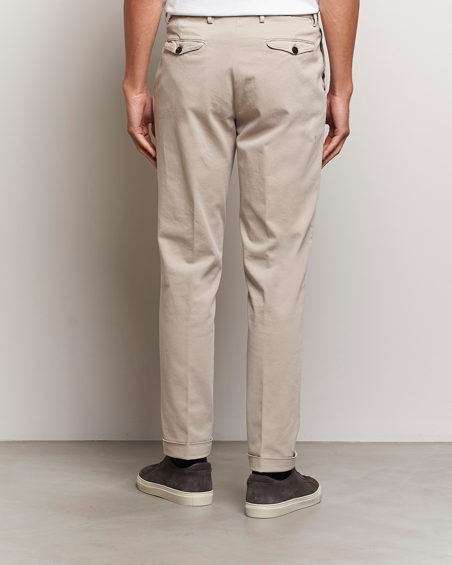 Hombres | Pantalones | Briglia 1949 | Easy Fit Pleated Cotton Stretch Chino Beige