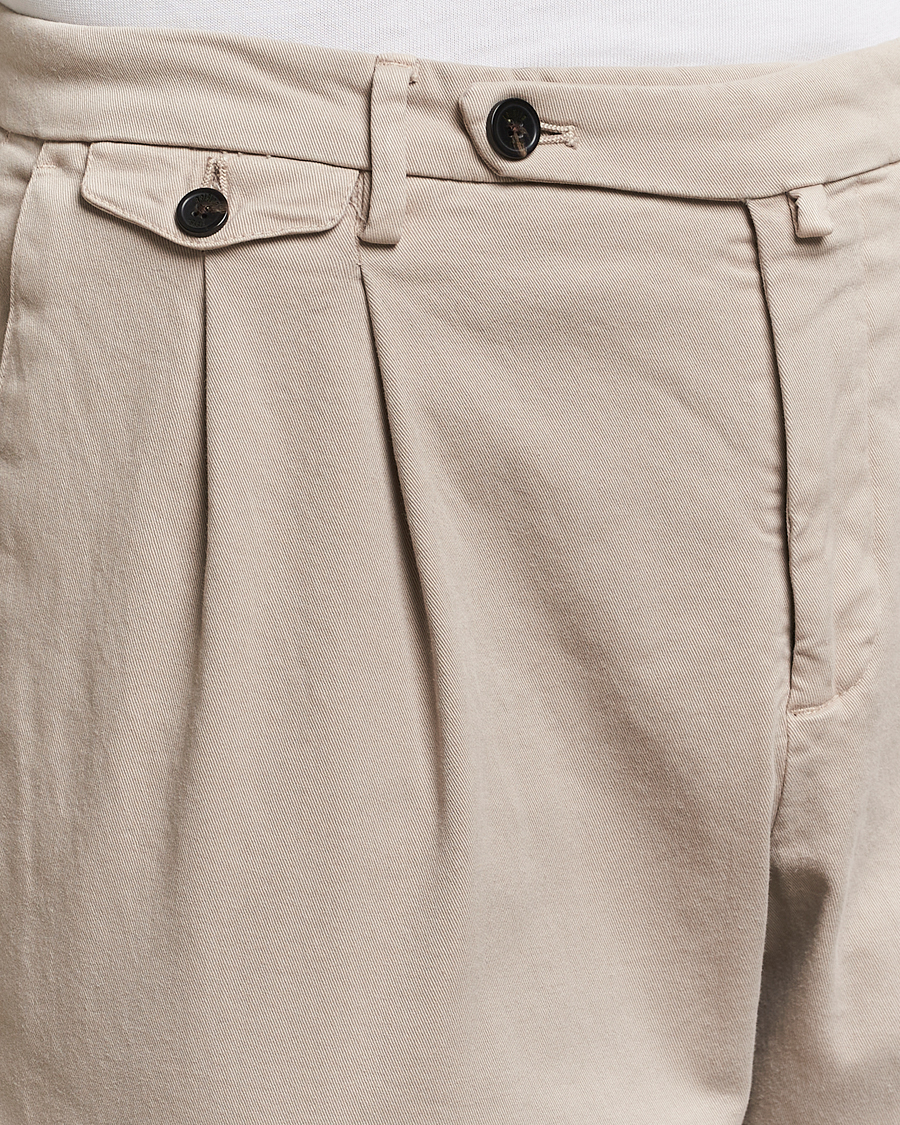 Hombres | Pantalones | Briglia 1949 | Easy Fit Pleated Cotton Stretch Chino Beige