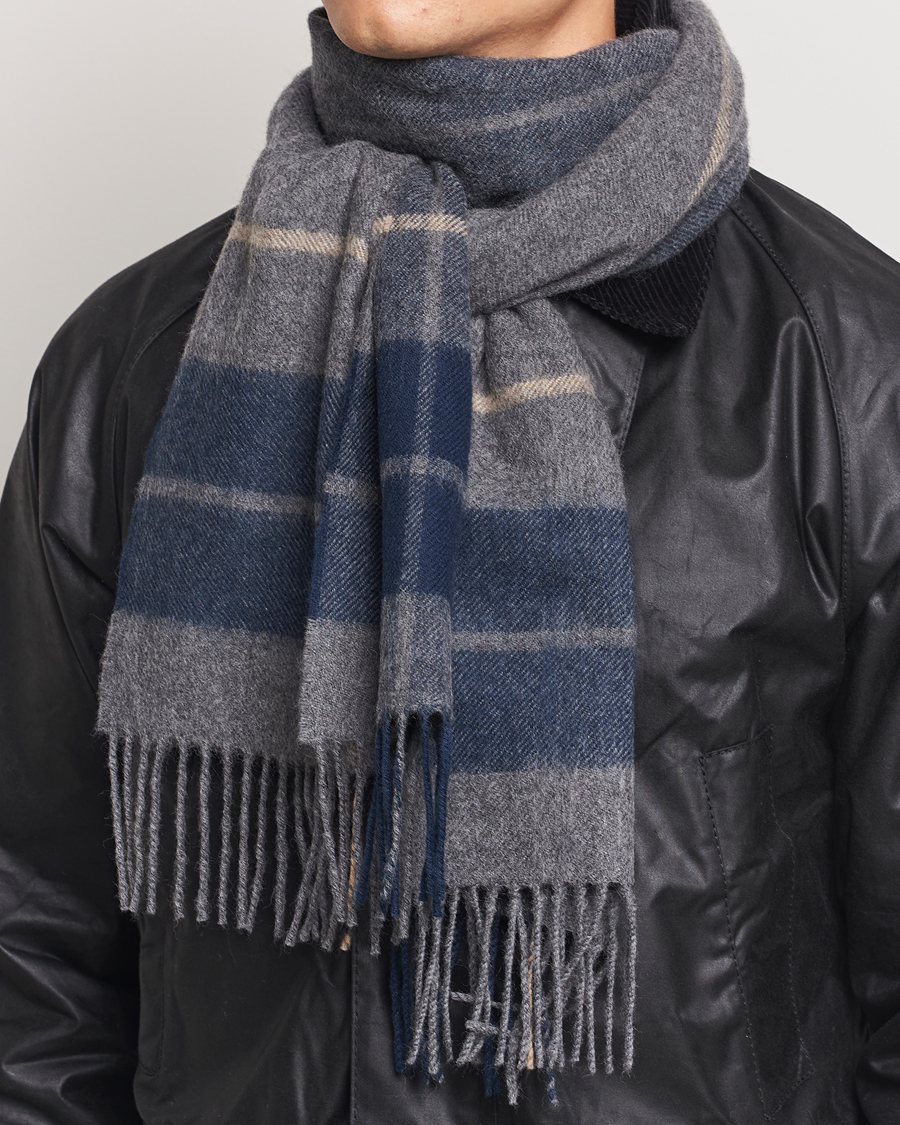 Hombres | Gloverall Lambswool Scarf Grey Check | Gloverall | Lambswool Scarf Grey Check