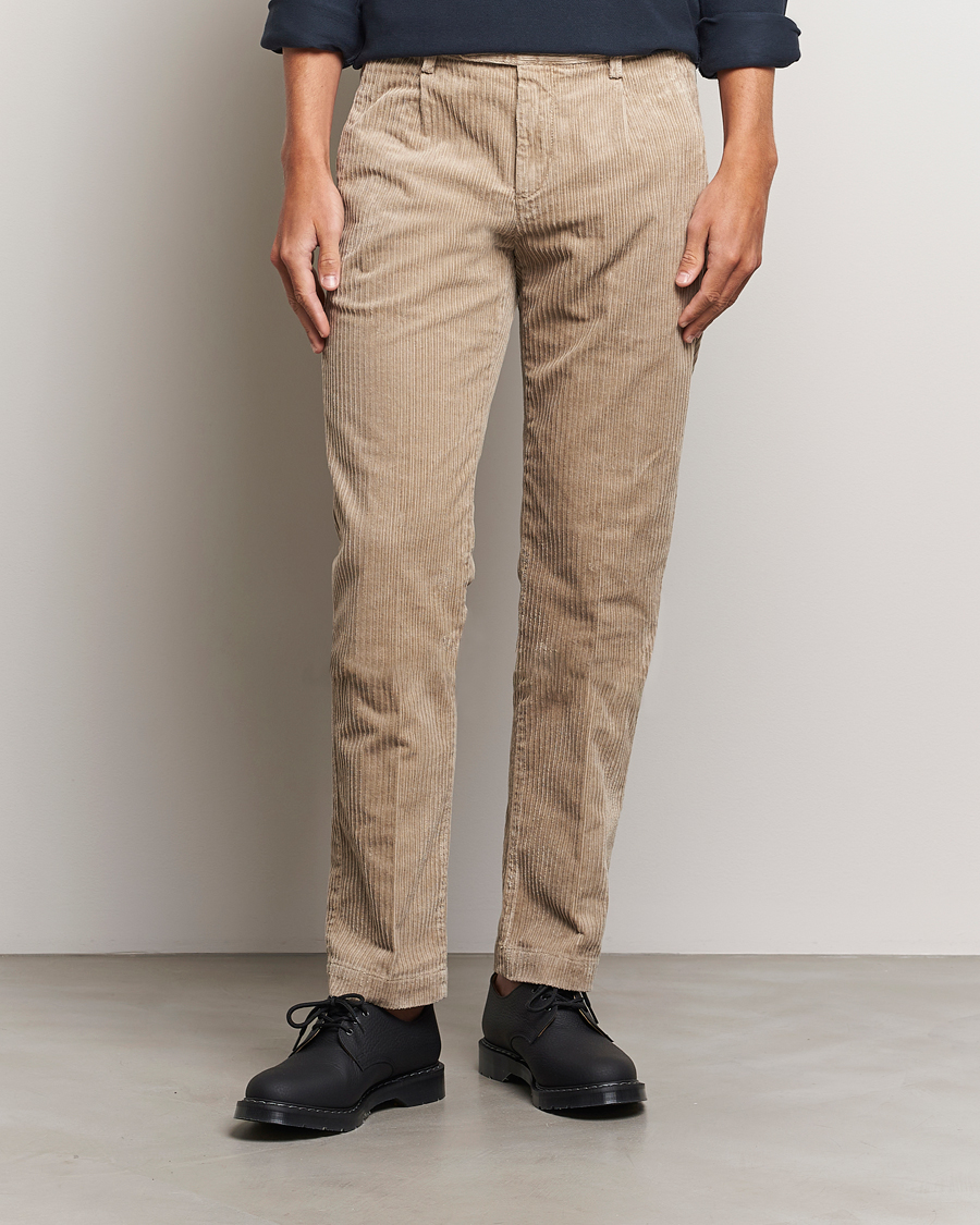 Hombres | Pantalones | Massimo Alba | Ionio Wale Corduroy Trousers Beige