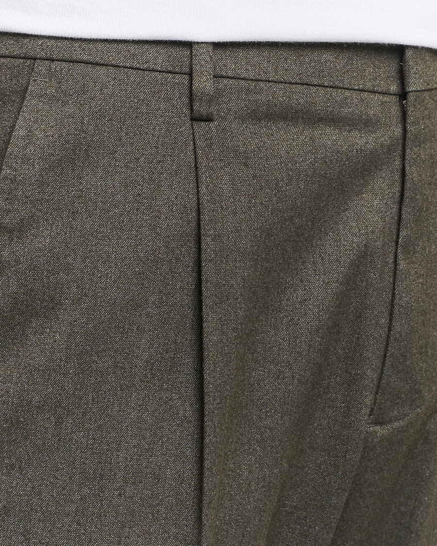 Hombres | Pantalones | NN07 | Bill Pleated Brushed Cotton Trousers Dark Army