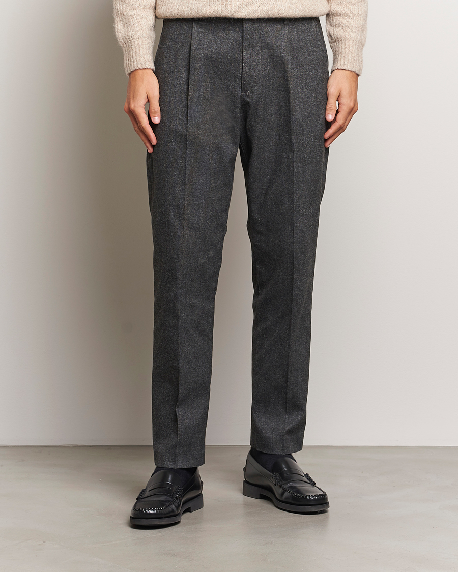 Hombres | Pantalones | NN07 | Bill Pleated Brushed Cotton Trousers Black Melange
