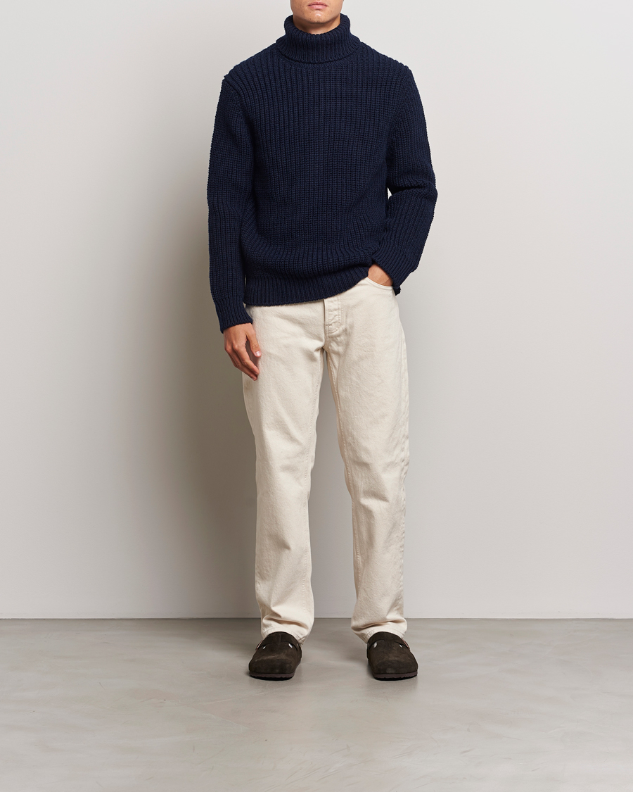 Hombres | Jerséis y prendas de punto | Nudie Jeans | August Chunky Wool Knitted Rollneck Navy