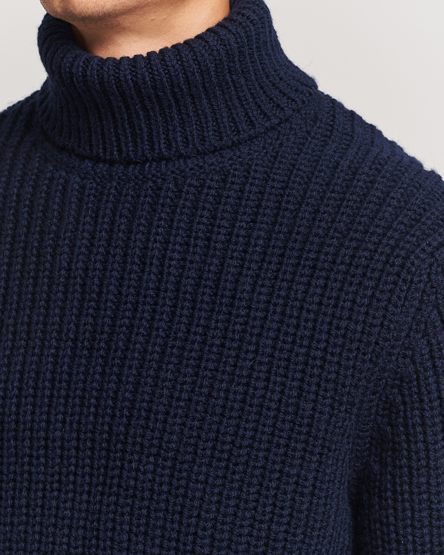 Hombres | Jerséis y prendas de punto | Nudie Jeans | August Chunky Wool Knitted Rollneck Navy