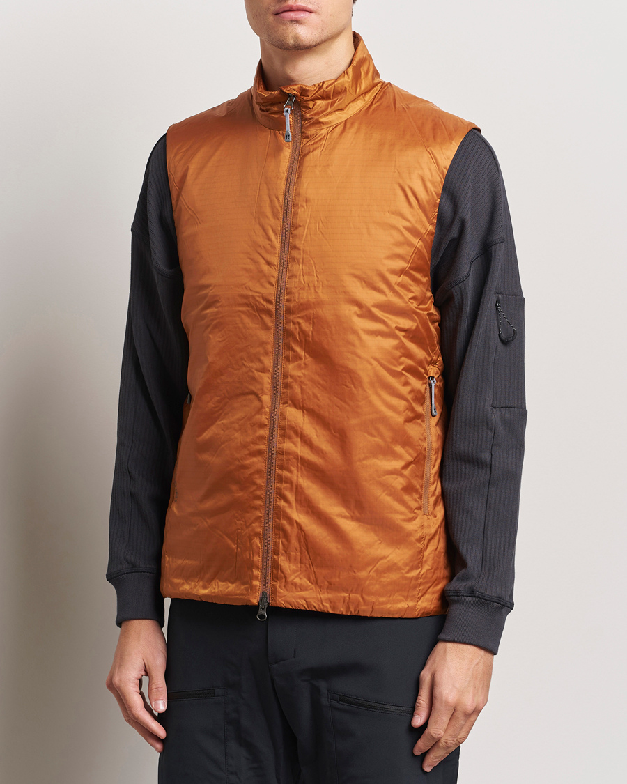 Hombres | Abrigos y chaquetas | Houdini | Dunfri Primaloft Padded Vest Rust Brown